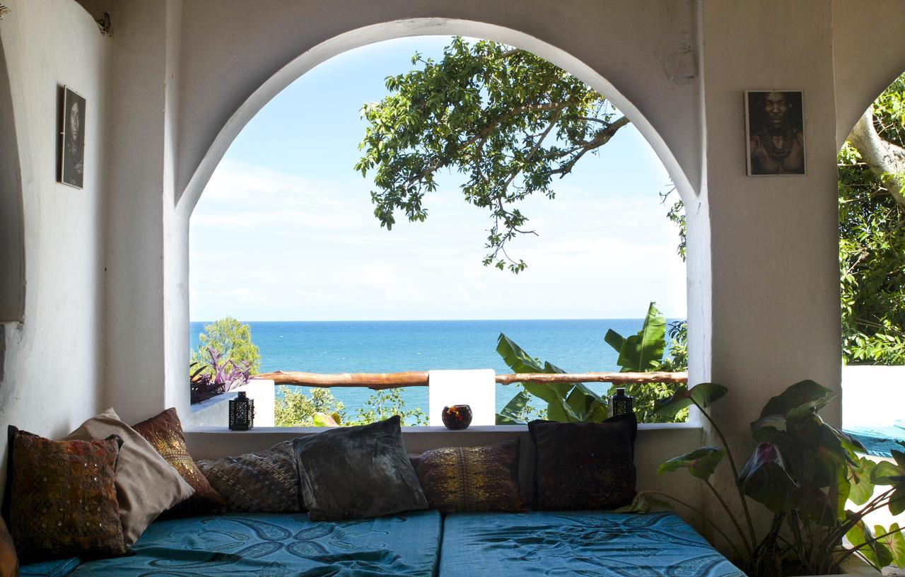 Njaya Lodge Nkhata Bay Экстерьер фото